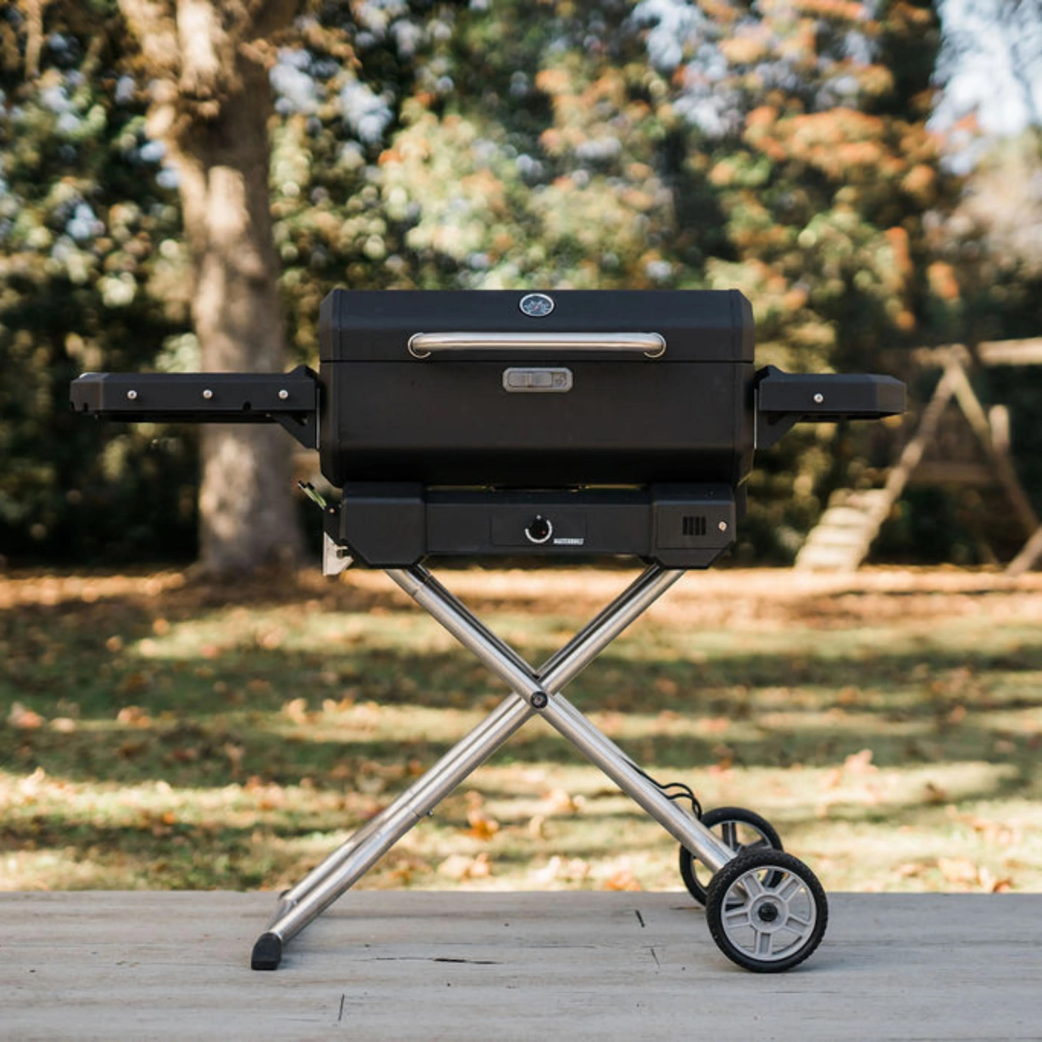 Masterbuilt Portable Charcoal BBQ and Smoker with Cart