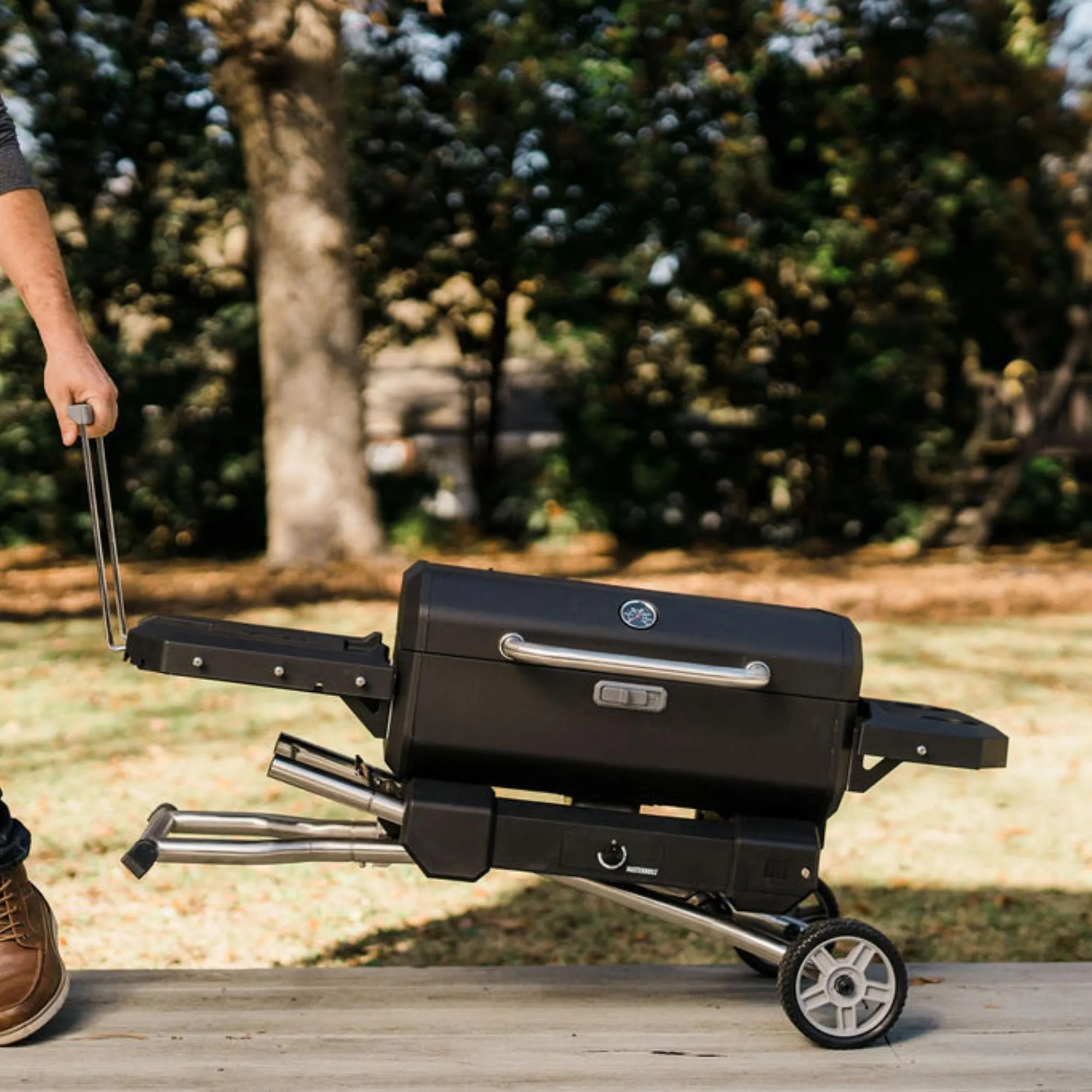 Masterbuilt Portable Charcoal BBQ and Smoker with Cart